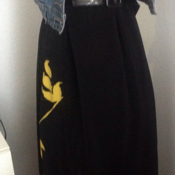 Yellow/Black Maxi Dress - Picture 2 of 4