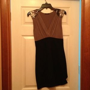 Sequined detailed dress