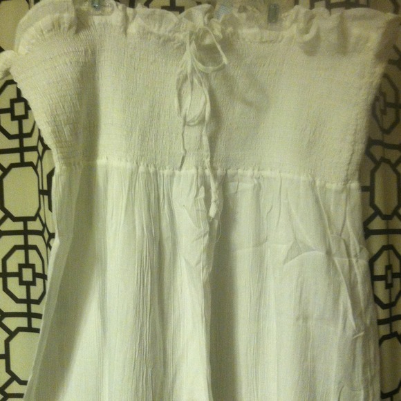 WHITE BEACHCOVERUP/SKIRT - Picture 2 of 3