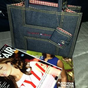 Beautiful jean Tommy Hilfiger purse.