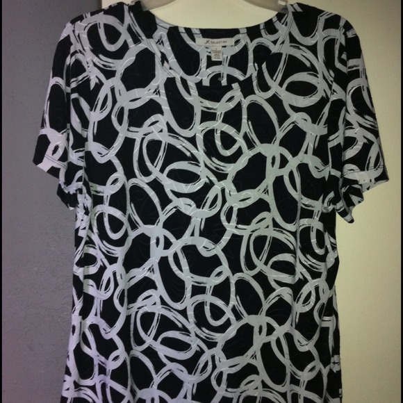 😱SOLD !!! COLLECTION CHAIN LINKED TOP