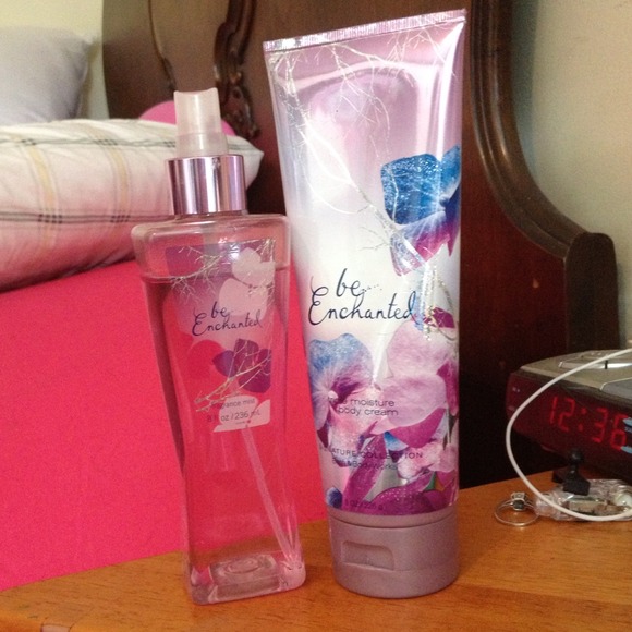 Bath and body , fragrance mist and body cream 🌟