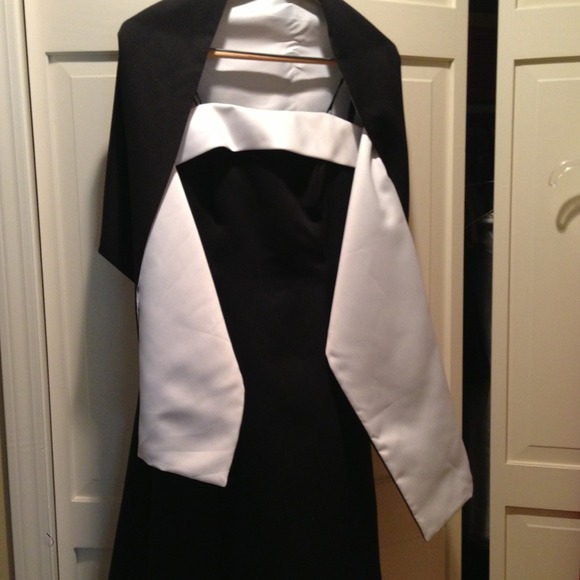 Formal prom dress with shawl, worn once - Picture 2 of 3