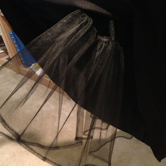 Formal prom dress with shawl, worn once - Picture 3 of 3