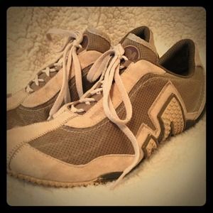 🔷Merrell Tennis Shoes - 9