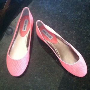 Pink flats