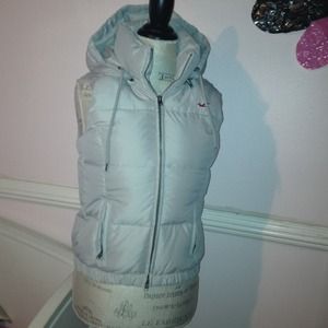 Hollister Medium grey vest with hot pink interior