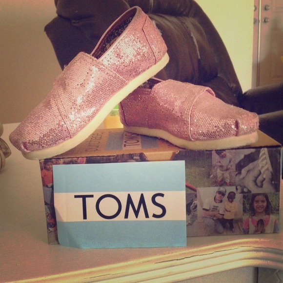 Kids Sparkle Toms size 9
