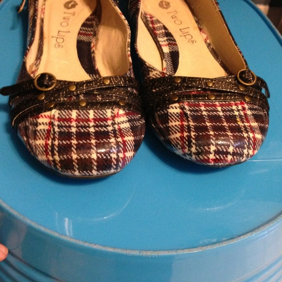 Flats - Picture 2 of 3