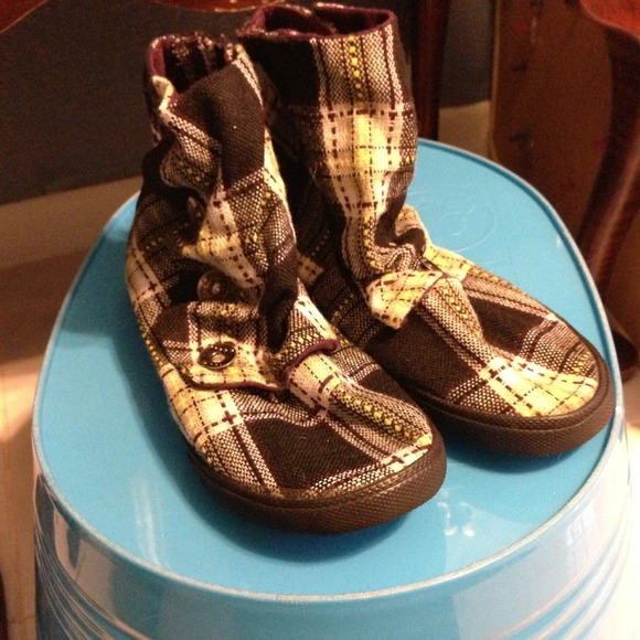 Hipster faux hi tops
