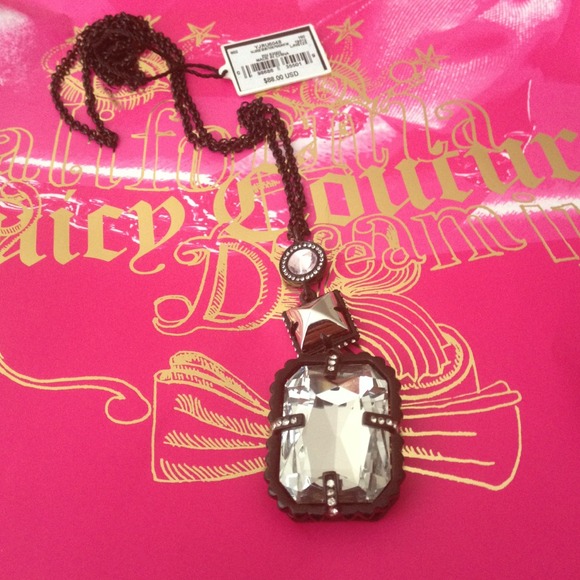 NWT juicy necklace