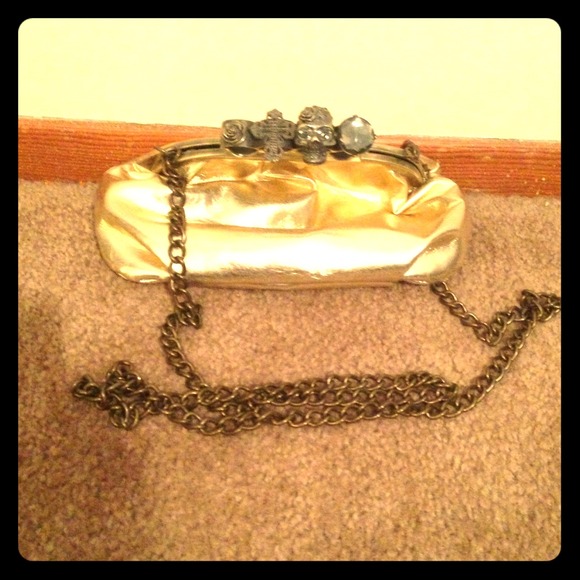 Awesome Skulls Knuckles Gold Purse