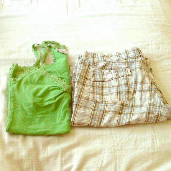 ⛔️️SOLD F21 long plaid shorts (free top)