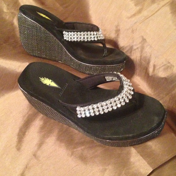 Volatile - The most comfortable sandals!!