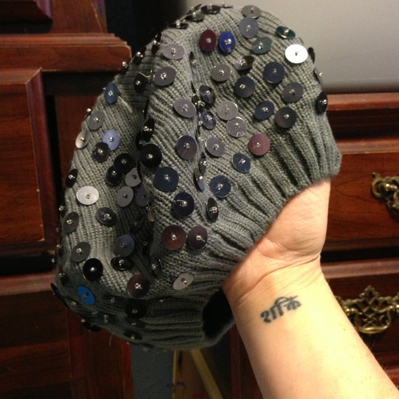 Beret - Picture 2 of 3
