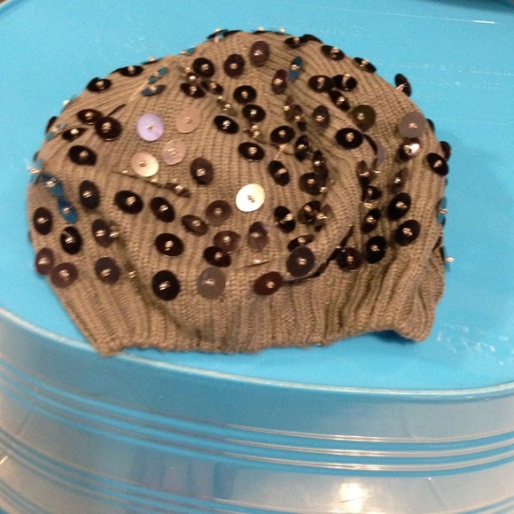 Beret - Picture 3 of 3