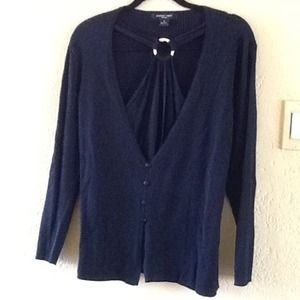 "Hold "August Silks Woman Black Sweater