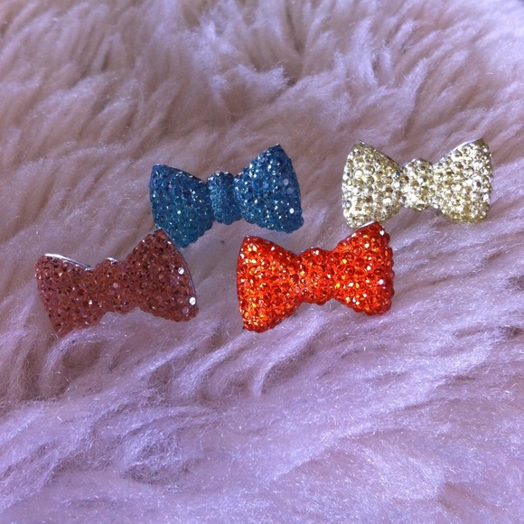 Rhinestone Bow Dustplugs. - Picture 3 of 3