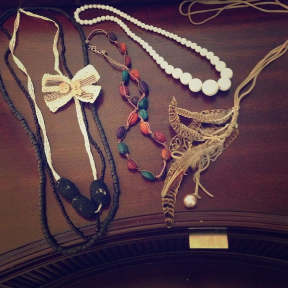 4 handmade necklaces! - Picture 1 of 3