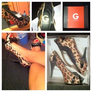 Pep-Toe Leapord Print Heels!👠😍