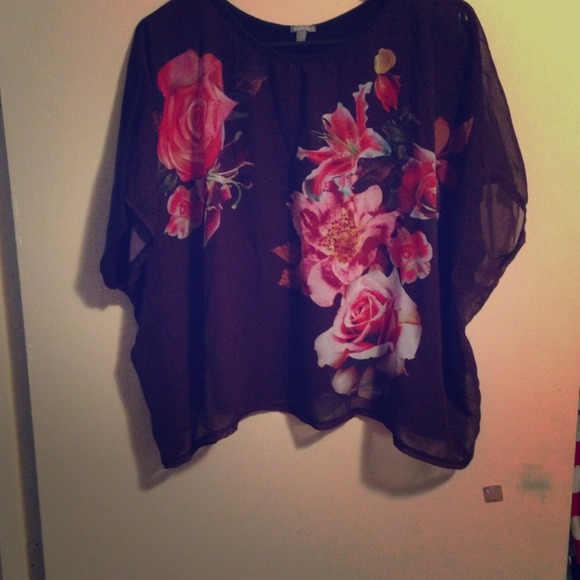 Floral pattern blouse