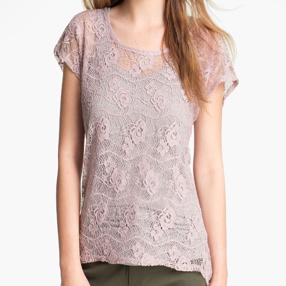 High/low lace top. Camisole not included. - Picture 1 of 1