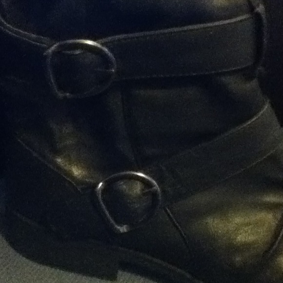 Decree All Man Made material!! - Picture 4 of 6