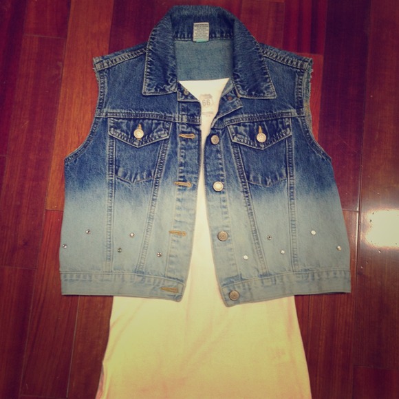 Ombre Sleeveless Jean Jacket w Studs...Love it!!