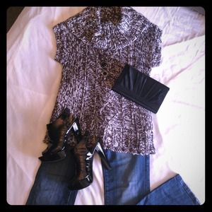 SOLD Black and Vanilla Short Sleeve Tunic