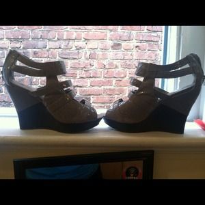 Torrid Size 12 Grey Wedges