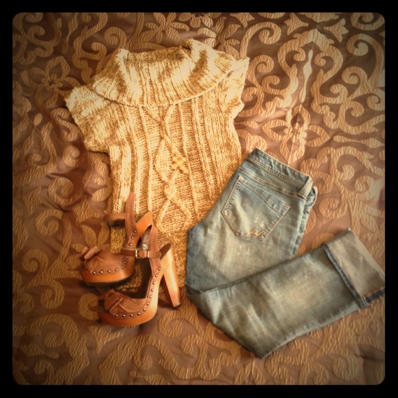 SOLD Short Sleeve Sweater/Tunic👚