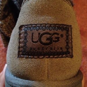 Grey uggs