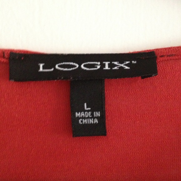 Flowing red top - Picture 2 of 3