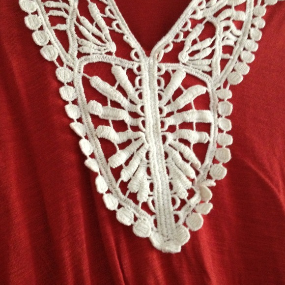 Flowing red top - Picture 3 of 3