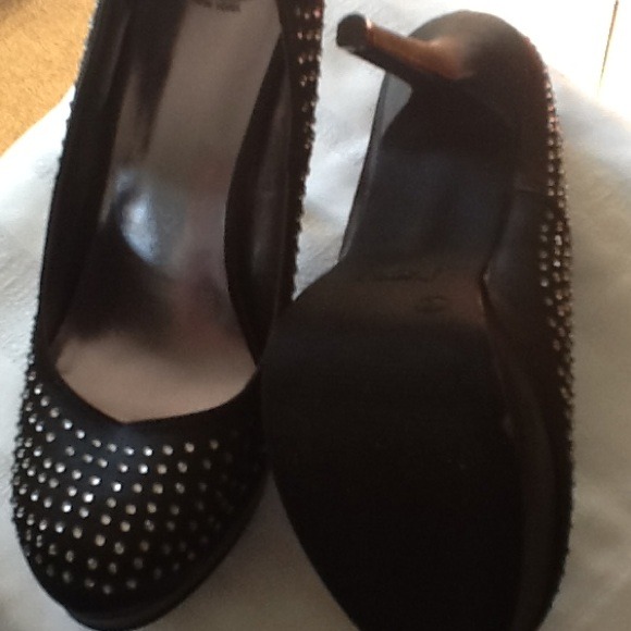 π³price reduction...π³ Rhinestone black heels - Picture 2 of 2
