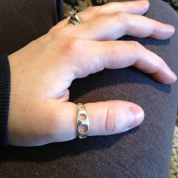 Silver ring - Picture 4 of 4