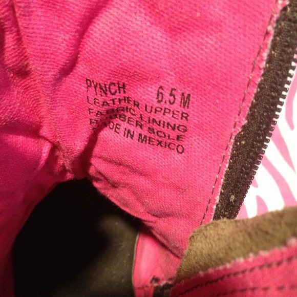 Authentic Betsy Johnson distressed grey boots - Picture 4 of 4