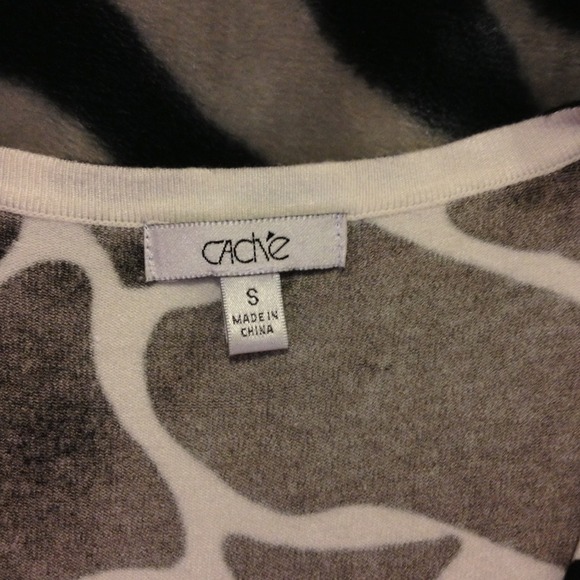 Cache top. ⚡⚡Sold⚡⚡ - Picture 2 of 2