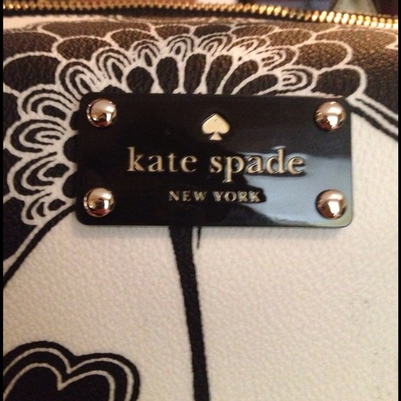 😀SOLD😜😜Kate Spade - Picture 4 of 4
