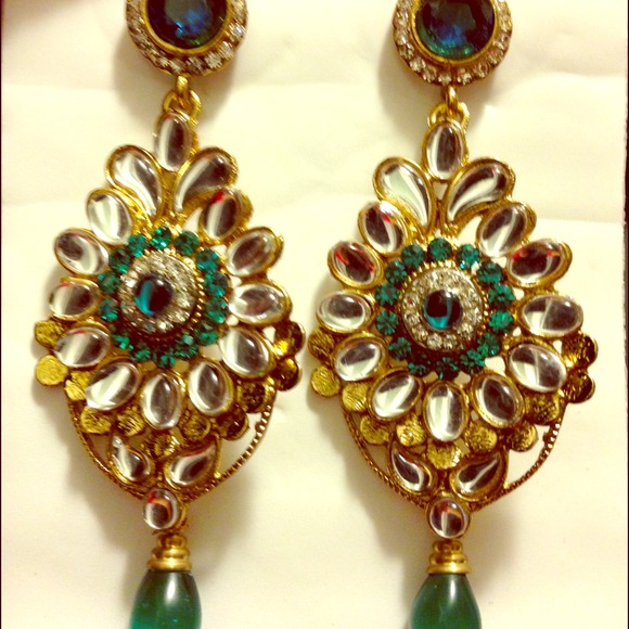 Beautiful turquoise earnings