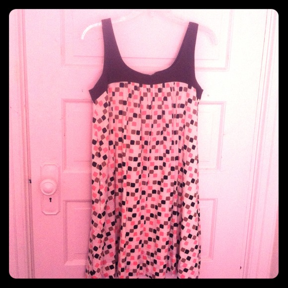 Super fun brown, pink and creme dress!