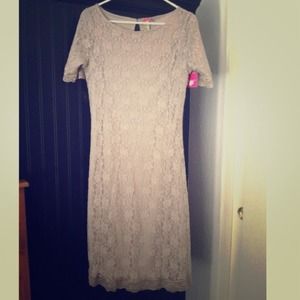 Downeast Basics fitted lace dress!