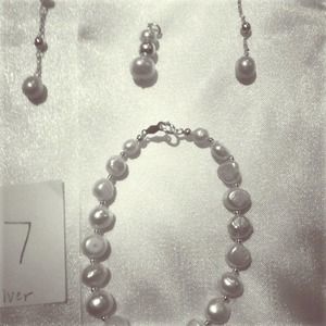 Fresh water pearls w/ sterling silver