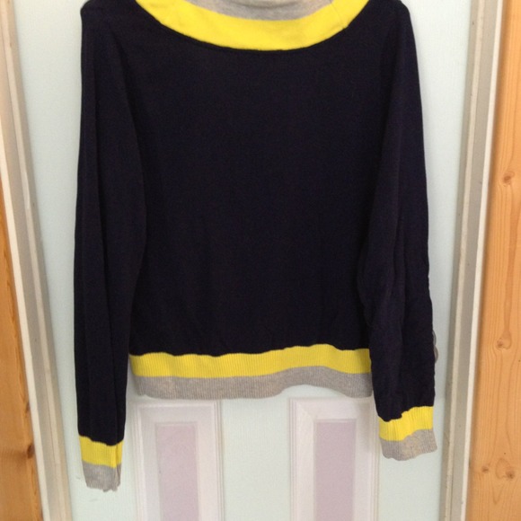 Princess by Vera Wang sweater - Picture 3 of 3