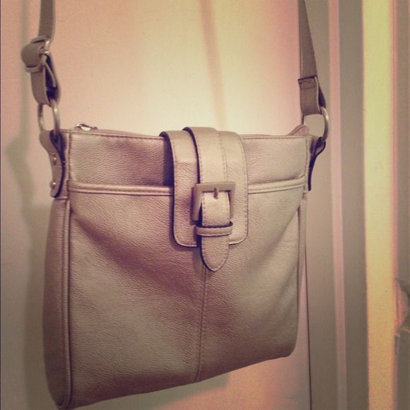 🚫Bundled🚫 Merona Silver Metallic Crossbody purse