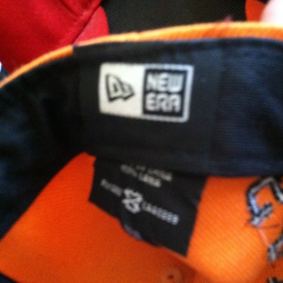 Hat - Picture 3 of 4