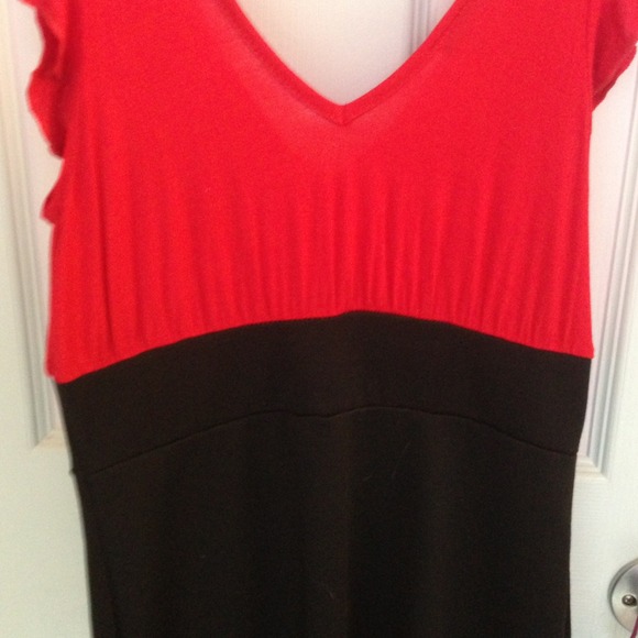Red/Black color block dress. Never worn!!! - Picture 3 of 3