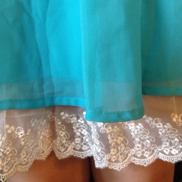 ✋🚥TRADED🚥✋👗Blue Chiffon and Lace Dress👗 - Picture 3 of 4