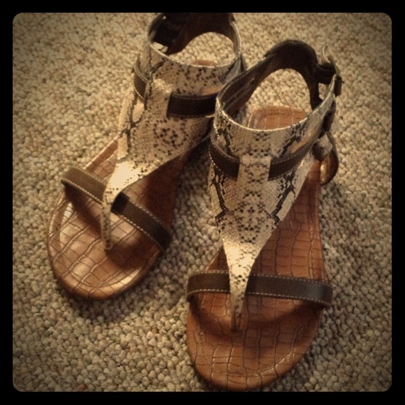 Sandal