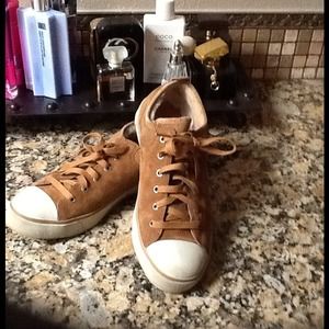 Women's UGG casual shoes